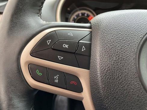 Used 2017 Jeep Cherokee Latitude w/ True North Edition image 19