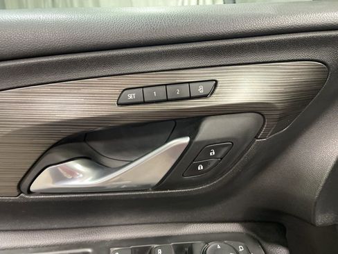 Used 2022 GMC Terrain SLT FWD image 26