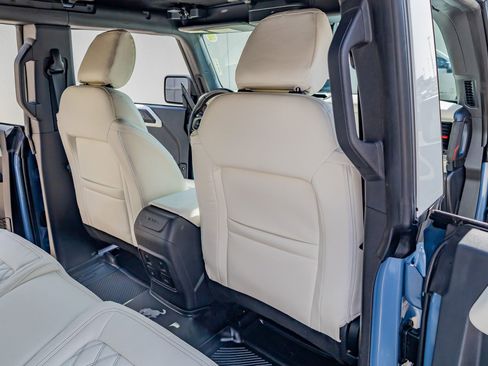 Used 2023 Ford Bronco Heritage Edition image 32