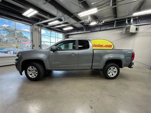 Used 2022 Chevrolet Colorado LT w/ Fleet Safety Package image 2