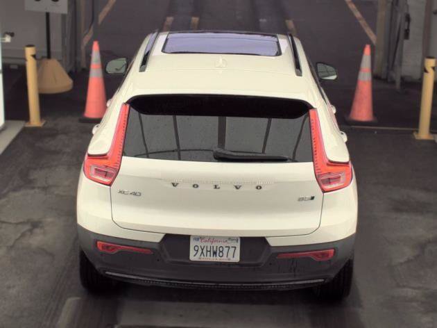 Used 2026 Volvo XC40 B5 Plus AWD/4WD image 6