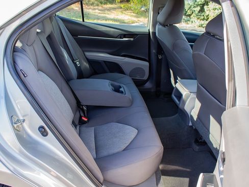 Used 2019 Toyota Camry LE image 17