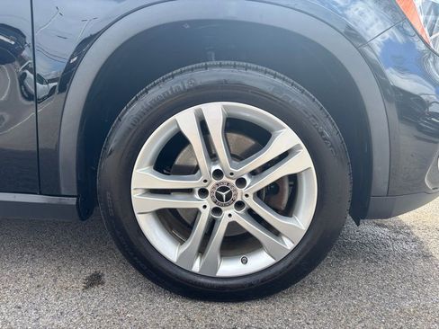 Used 2019 Mercedes-Benz GLA 250 4MATIC image 35