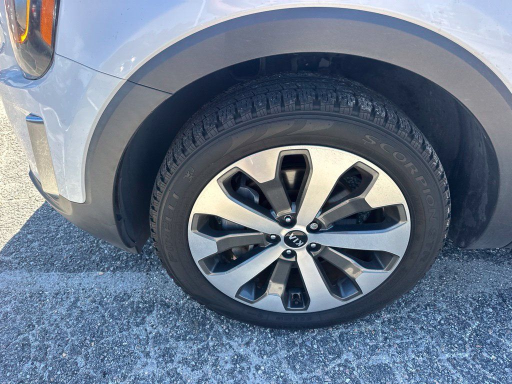 Used 2021 Kia Telluride EX w/ EX Premium Package FWD image 10