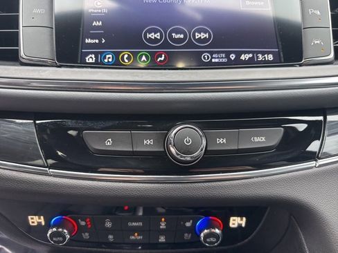 Used 2024 Buick Enclave Premium image 24