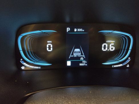 Used 2025 Kia Soul LX image 23