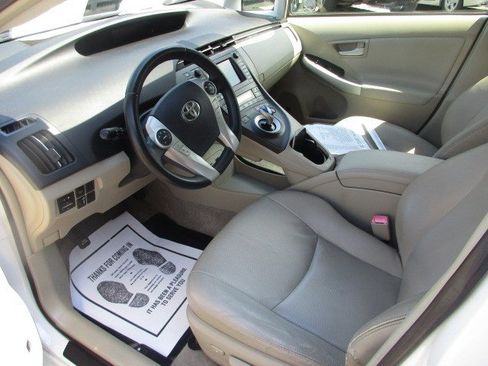 Used 2010 Toyota Prius Five w/ Advanced Technology Pkg FWD image 15