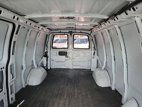 Used 2021 Chevrolet Express 2500 Extended w/ Driver Convenience Package image 11