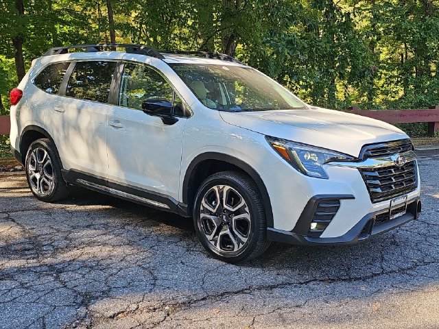 Certified 2026 Subaru Ascent Limited AWD/4WD image 1