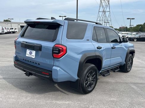 Used 2025 Toyota 4Runner SR5 AWD/4WD image 3