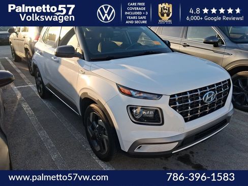 Used 2023 Hyundai Venue Limited FWD image 1