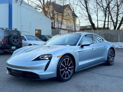 Used 2021 Porsche Taycan image 2