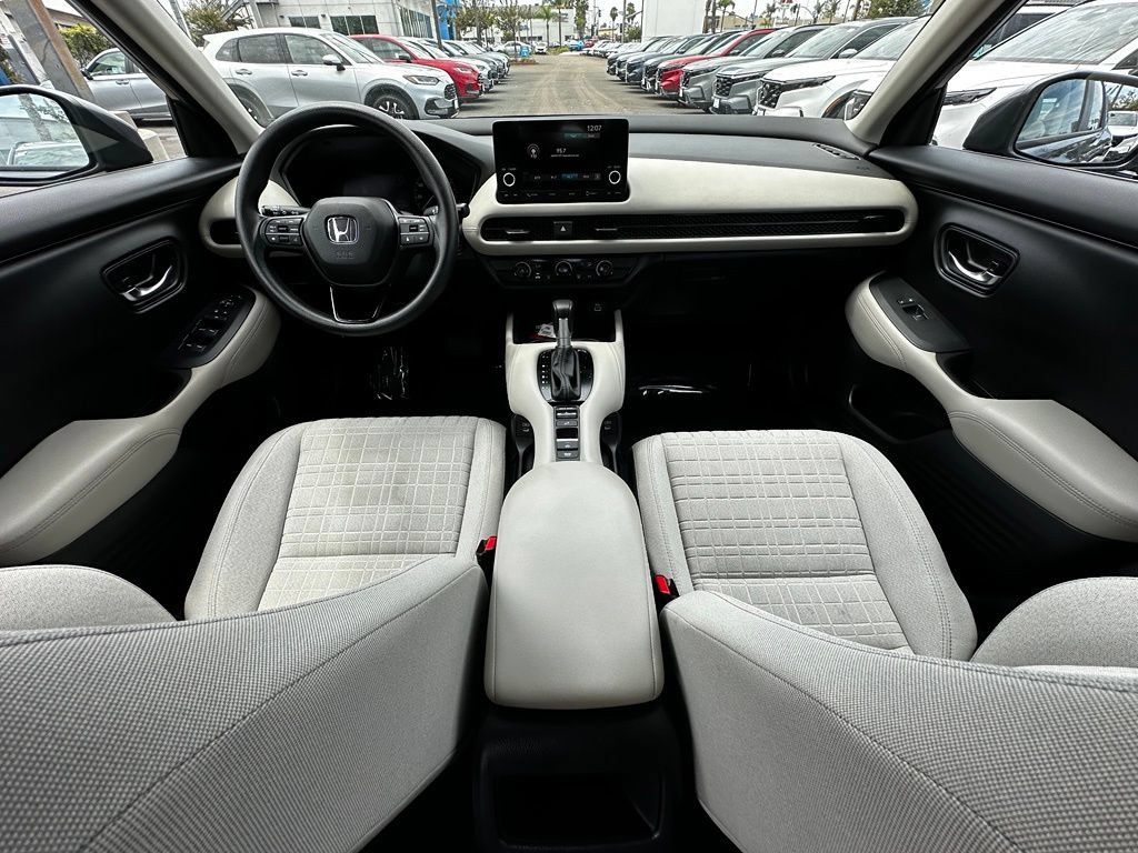 Used 2024 Honda HR-V LX image 17
