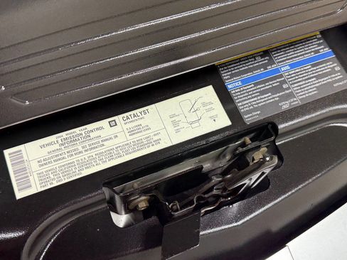 Used 2004 Chevrolet SSR w/ Preferred Equipment Group image 54