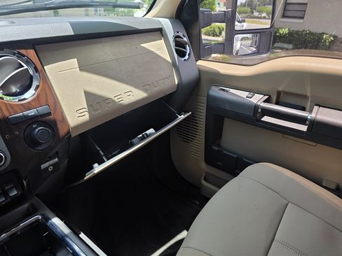 Used 2011 Ford F350 Lariat w/ Lariat Ultimate Pkg AWD/4WD image 30