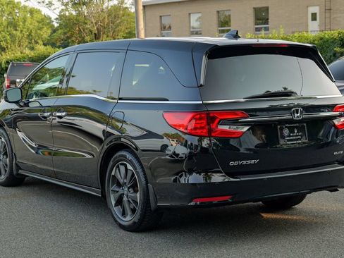 Used 2023 Honda Odyssey Elite image 5