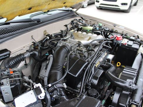 Used 1999 Toyota Tacoma 4x4 Xtracab V6 image 38