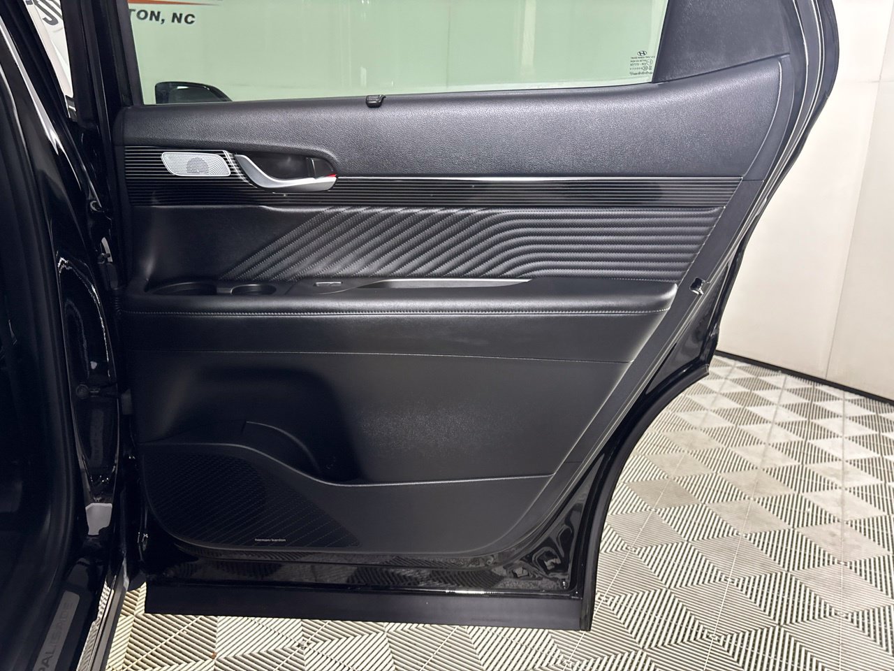 Used 2025 Hyundai Palisade Calligraphy AWD/4WD image 31