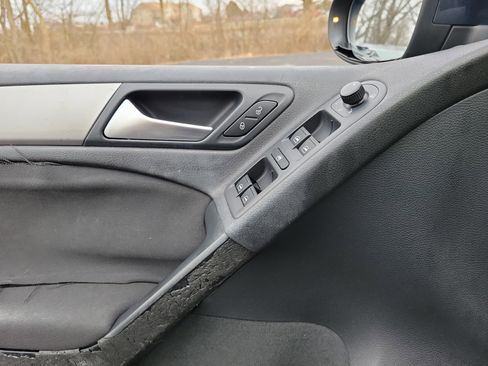 Used 2013 Volkswagen Golf 4-Door image 17