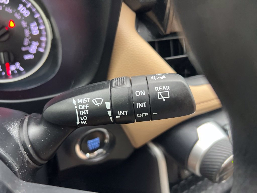 Used 2021 Toyota RAV4 XLE w/ Convenience Package FWD image 50