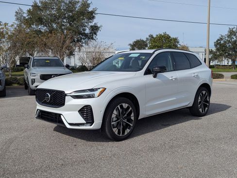 New 2026 Volvo XC60 B5 Plus w/ Climate Package image 3
