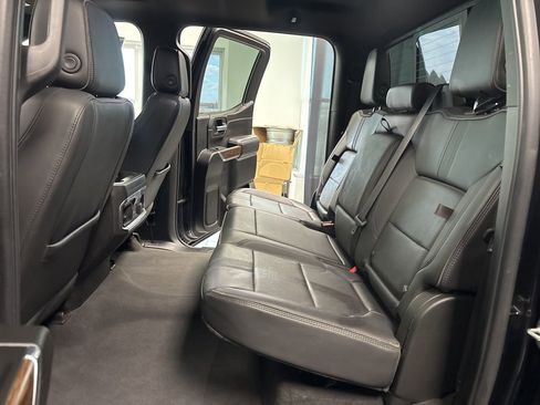 Used 2022 Chevrolet Silverado 1500 High Country AWD/4WD image 29
