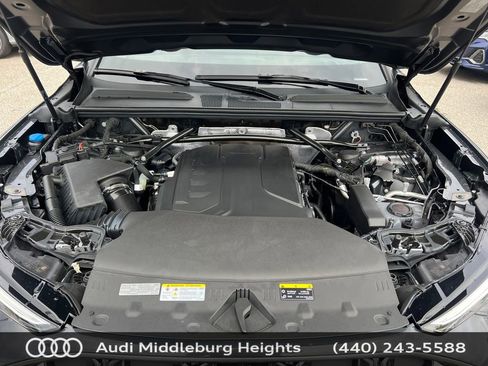 Used 2025 Audi Q5 Premium Plus w/ Premium Plus AWD/4WD image 18