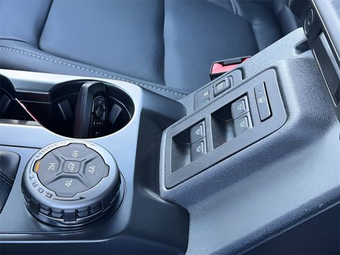 New 2025 Ford Bronco Badlands image 33