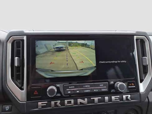 Used 2025 Nissan Frontier SV w/ SV Convenience Package AWD/4WD image 19