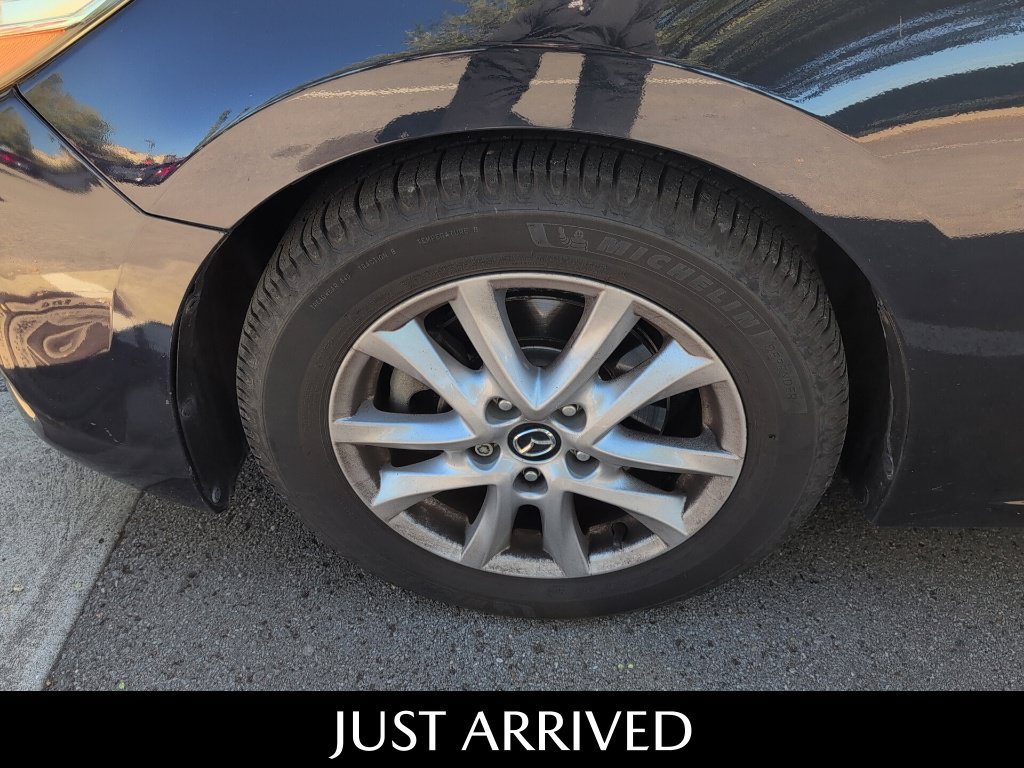 Used 2018 MAZDA MAZDA3 Sport w/ Preferred Equipment Package FWD image 7