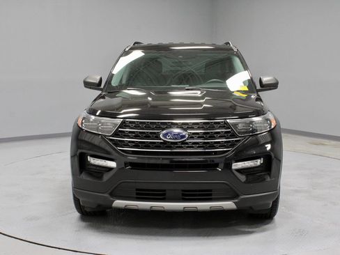 Certified 2023 Ford Explorer XLT w/ Equipment Group 202A AWD/4WD image 8