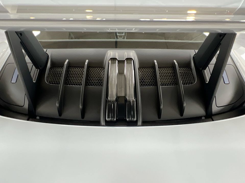Certified 2024 Porsche 911 GT3 RS RWD image 25