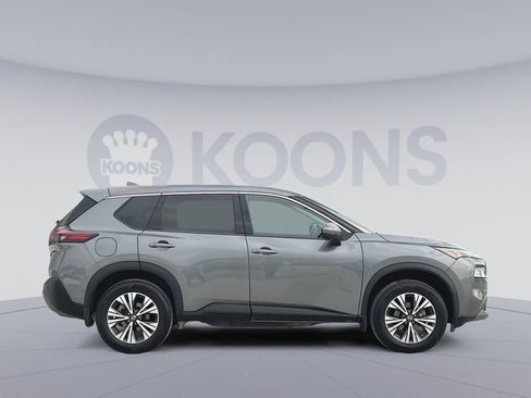 Used 2021 Nissan Rogue SV image 8
