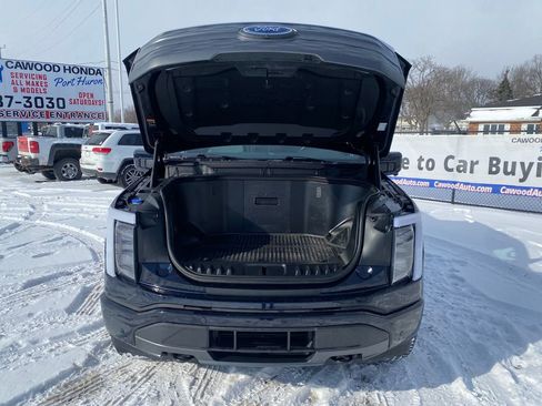 Used 2023 Ford F150 Lightning Lariat image 21