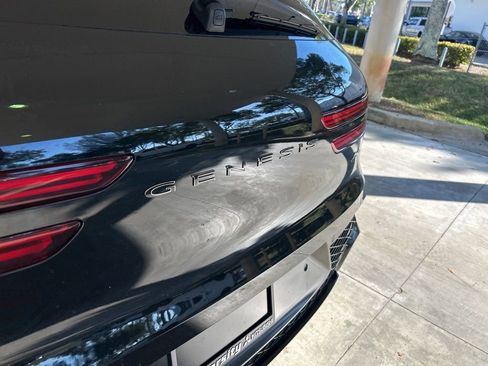 Used 2024 Genesis GV70 2.5T w/ Sport Prestige Package image 18