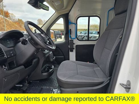 Used 2024 RAM ProMaster 3500 w/ Delivery Van Package image 4