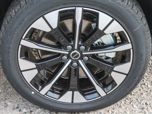 New 2026 Volvo XC60 T8 Plus w/ Climate Package PRO image 12