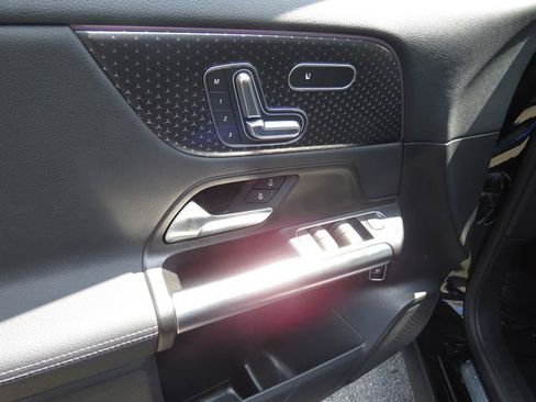 Used 2026 Mercedes-Benz GLA 250 4MATIC image 9