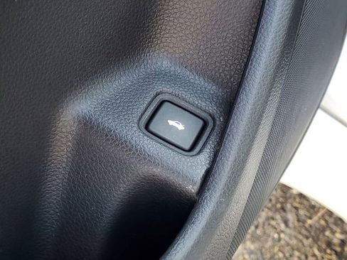 Used 2018 Honda Accord Sport image 11