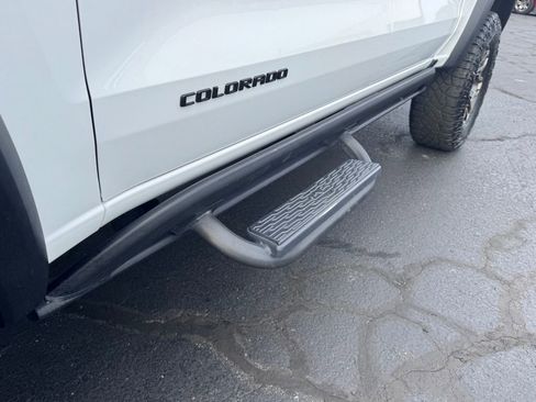 Used 2023 Chevrolet Colorado ZR2 w/ ZR2 Convenience Package III AWD/4WD image 37