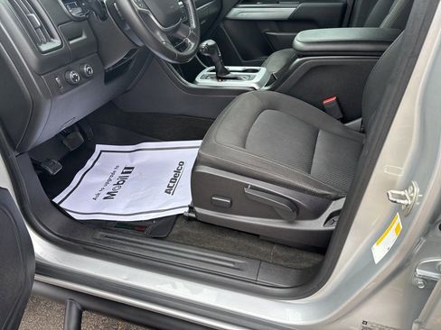 Used 2018 Chevrolet Colorado LT image 17