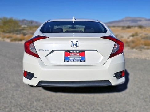 Used 2017 Honda Civic EX image 4