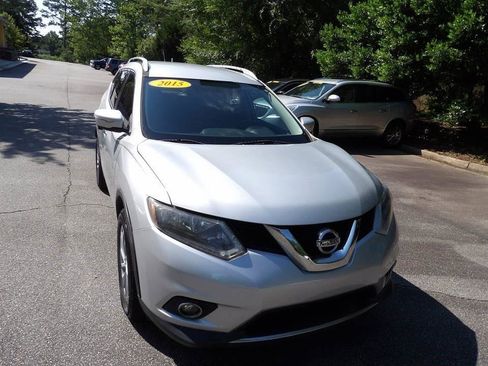 Used 2015 Nissan Rogue SL FWD image 2