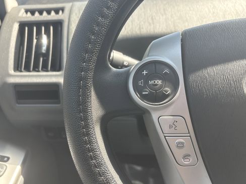 Used 2012 Toyota Prius V Five image 26