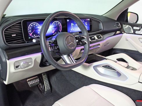 Certified 2024 Mercedes-Benz GLS 450 4MATIC image 15