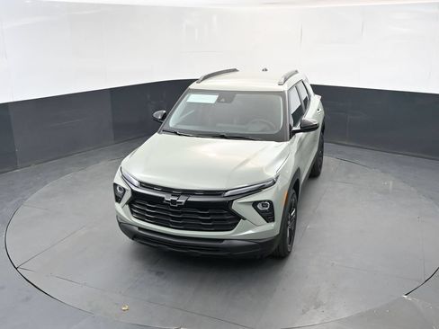 Used 2026 Chevrolet TrailBlazer LT w/ Midnight Edition AWD/4WD image 19