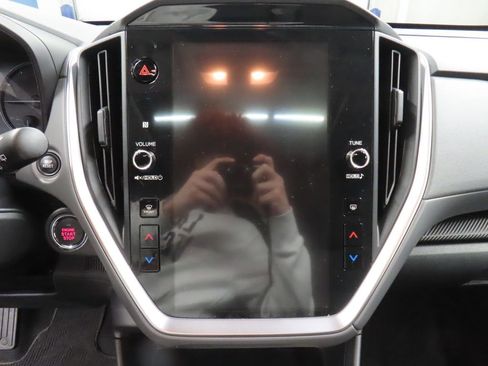 Used 2025 Subaru Crosstrek 2.0i Premium image 39