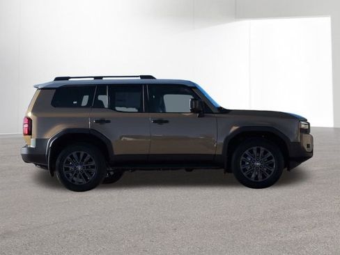 New 2026 Toyota Land Cruiser image 4