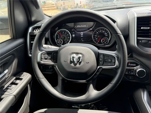 New 2026 RAM 1500 Express AWD/4WD image 19