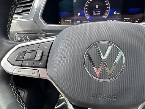 Used 2022 Volkswagen Tiguan SE image 27